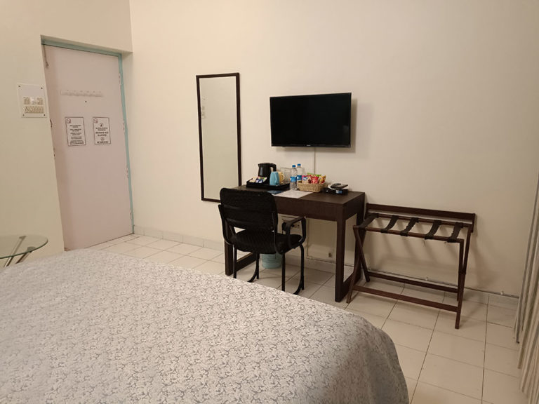 Azure-HomeStay-King-Aashiana-Lucknow-2
