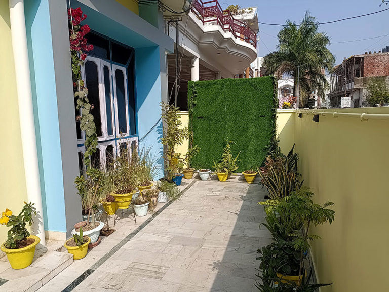 Sunshine-at-The-House-of-27-HomeStay-Aashiana-Lucknow