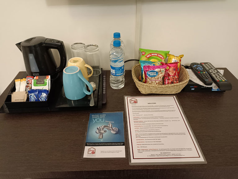 Tea-Coffee-Maker-HomeStay-Aashiana-Lucknow